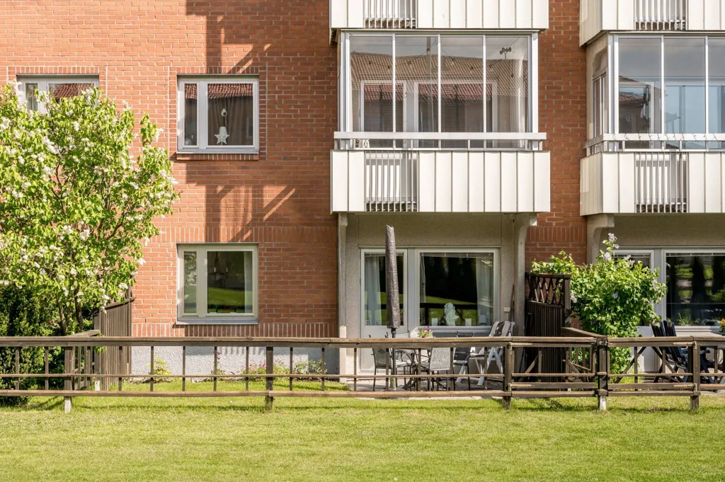 Aed - Apartment with Sunny Terrace in Popular Area