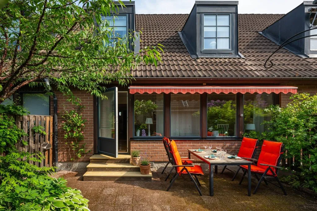 Terrass - Central Detached House with Garage in Sandviken