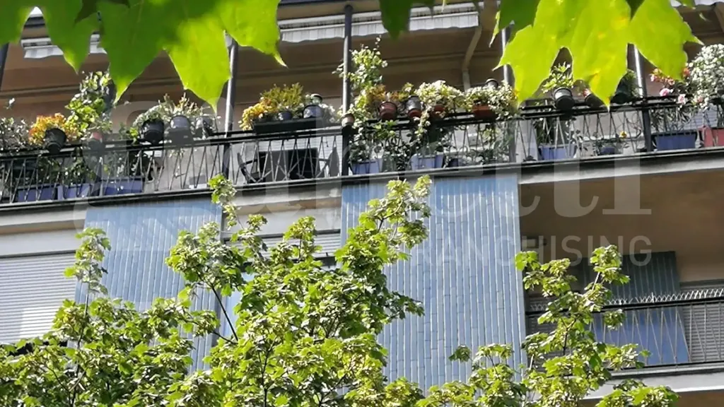 Balcony - Ristrutturato Bilocale with Balcony in Milan