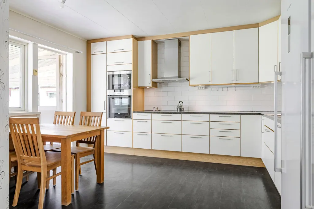 Cuisine - Villa with Garden in Medevi