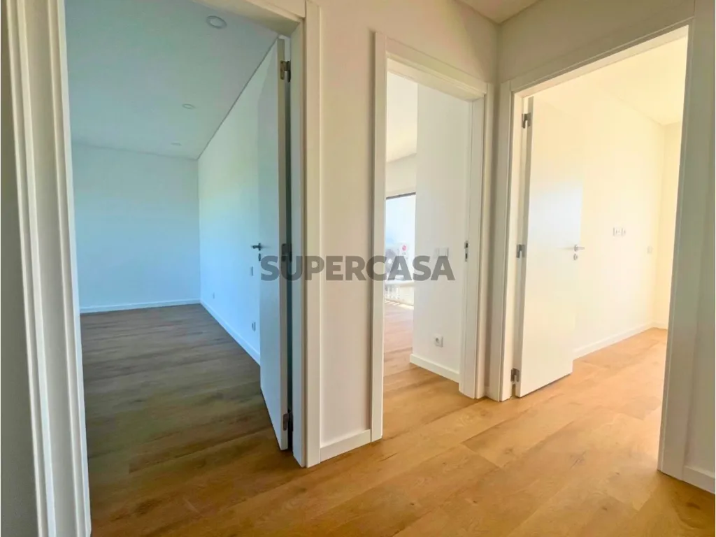 Hallway - Newly Built House with Terrace in Caparica