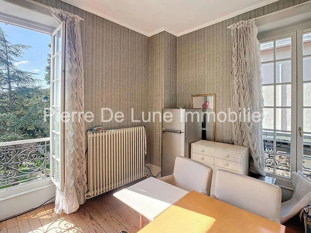 Sala da pranzo - Character House with Panoramic View in Caluire-et-Cuire