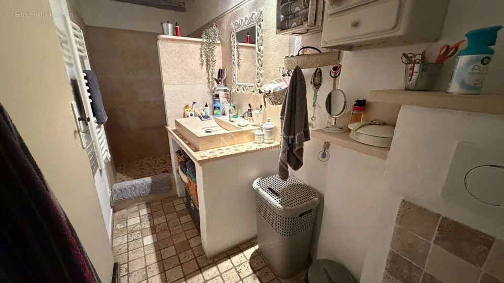Salles de bain - Propriété de Caractère avec Piscine à Ménerbes