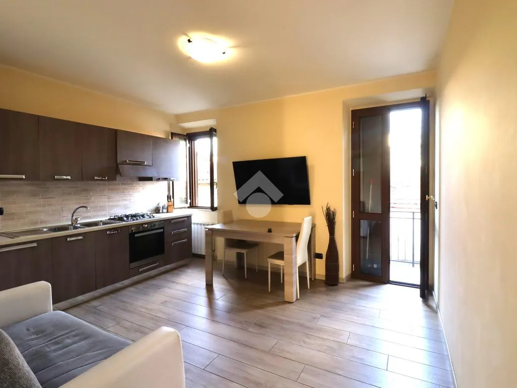 Elutuba - Rearranged Flat with Balcony in Campomicciolo