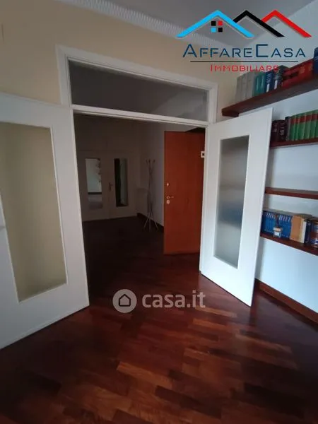 Entrée - Three-Bedroom Apartment with Balcony in Caltanissetta