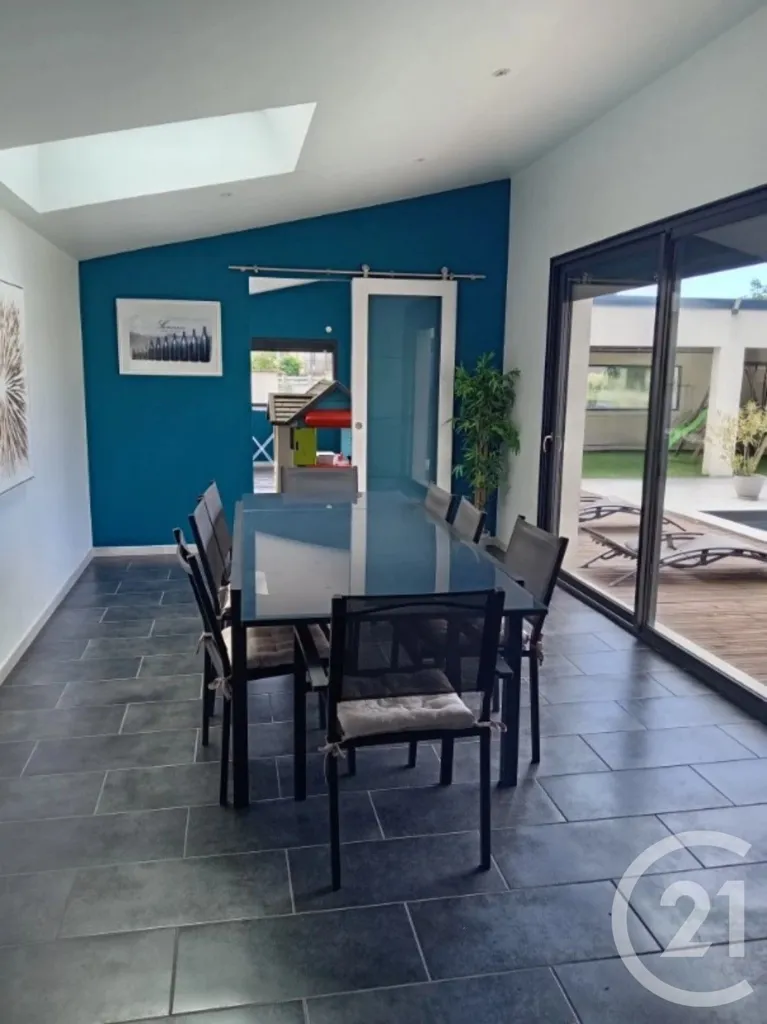 Salle à manger - Villa Rénovée avec Piscine à Beffes