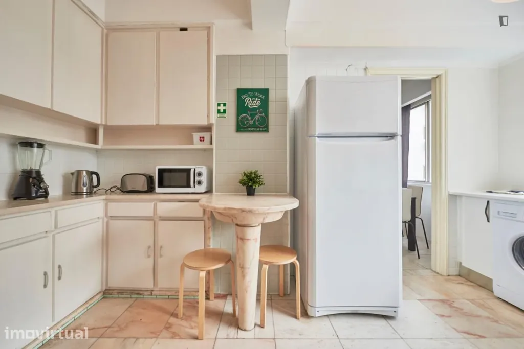 Kitchen - Student Room in Marquês de Pombal, Lisbon