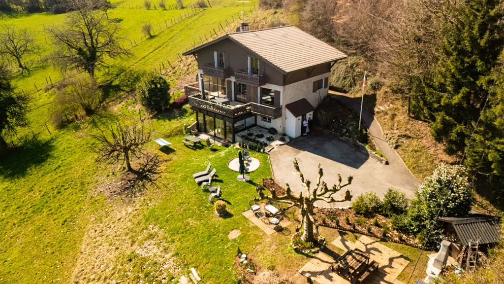Õhuvaade - Renovated Chalet with Lake and Mountain Views in Annecy