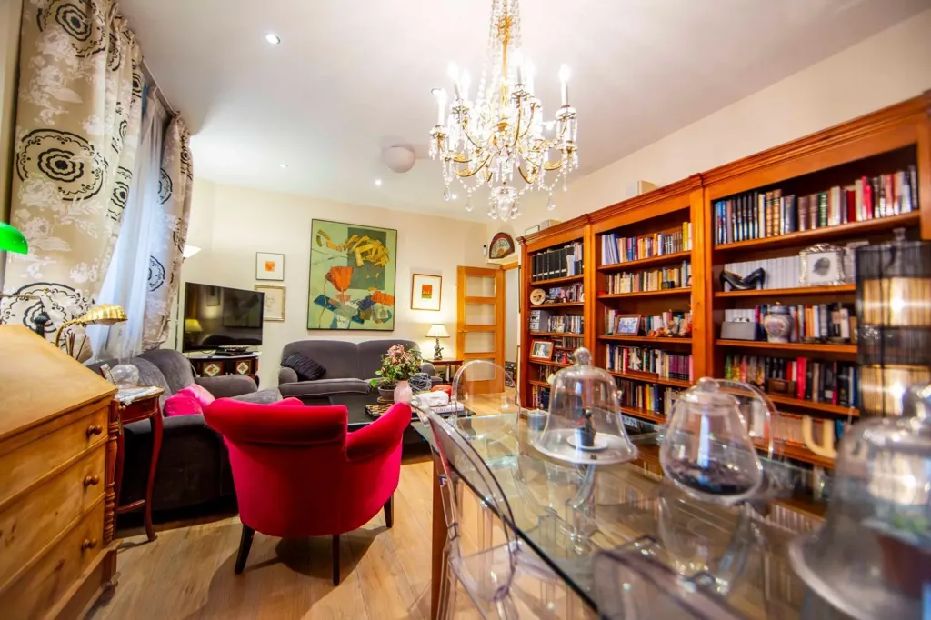 Bureau - Modern Flat with High Ceilings in Acacias, Madrid