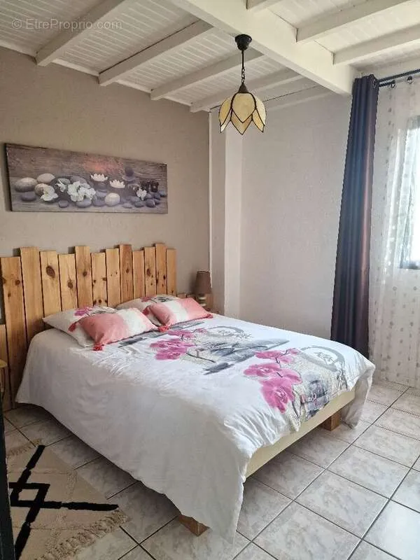 Chambres - Maison Traditionnelle avec Jardin à Ramous