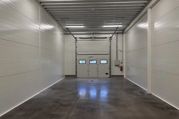 Garage - Commercial Unit with Separate Access in Tartu