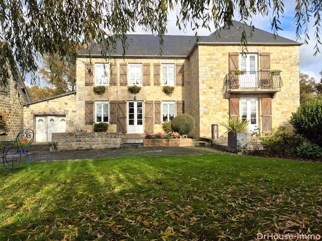 Extérieur - Maison en Pierres avec Bureau et Dépendance à Domfront