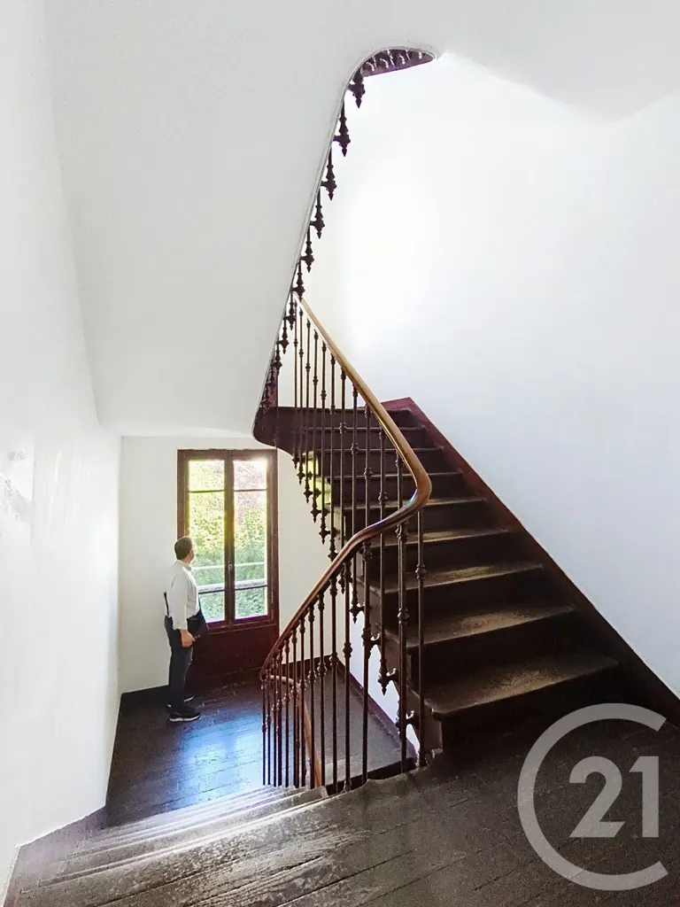 Toad - Bright 2-Bedroom Flat with Garden in St Denis