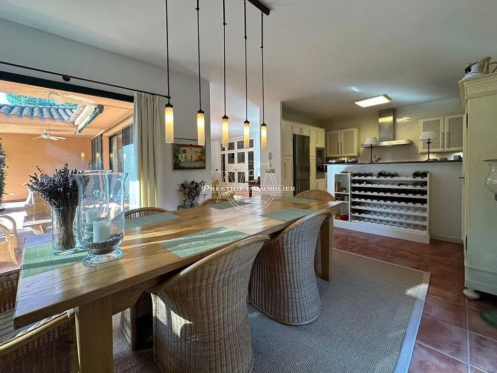 Salle à manger - Luxury Villa with Golf Views in Navata