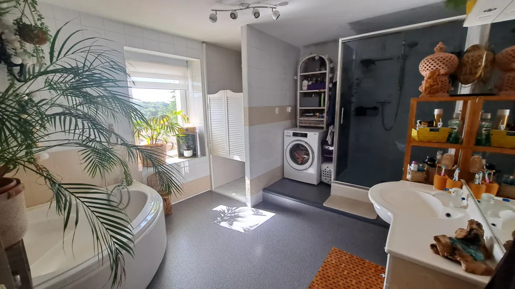 Bagni - Charming Stone House with Pool in Mervent