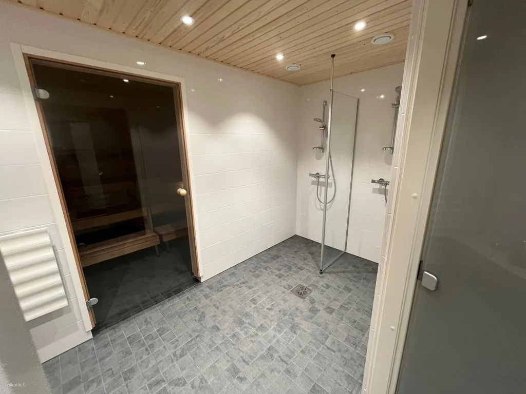 Salles de bain - Modern Apartment with Balcony in Vuosaari