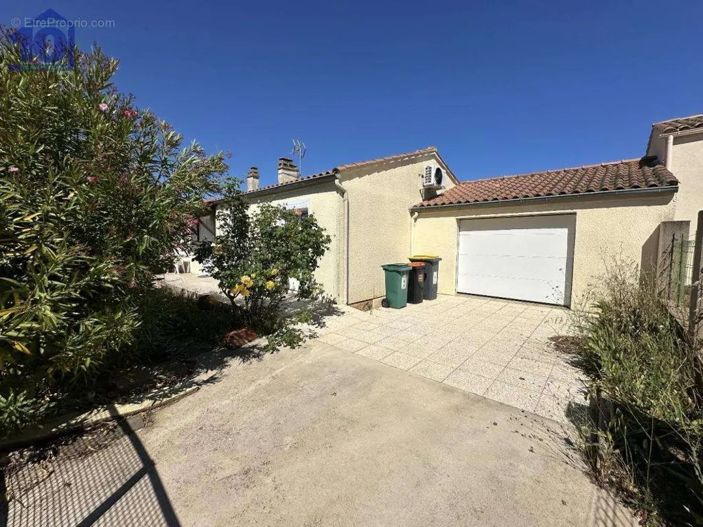 Välivaade - Renovated House with Garden in Serignan