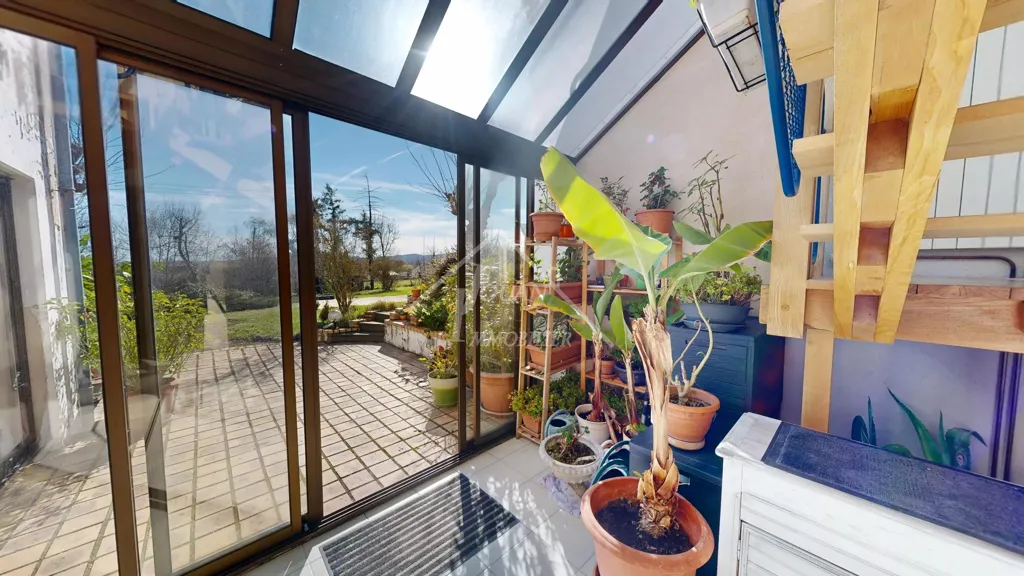Terrazza - Architect-Designed House with Garden in Countryside