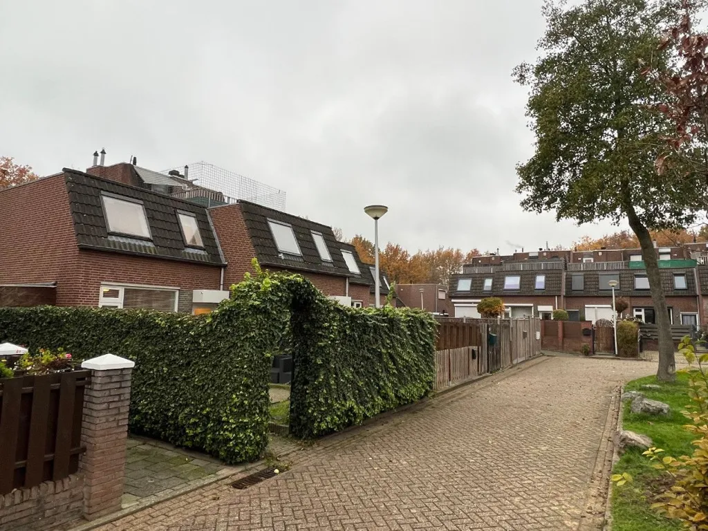 Välivaade - Fully Renovated End-Unit in Heerlen