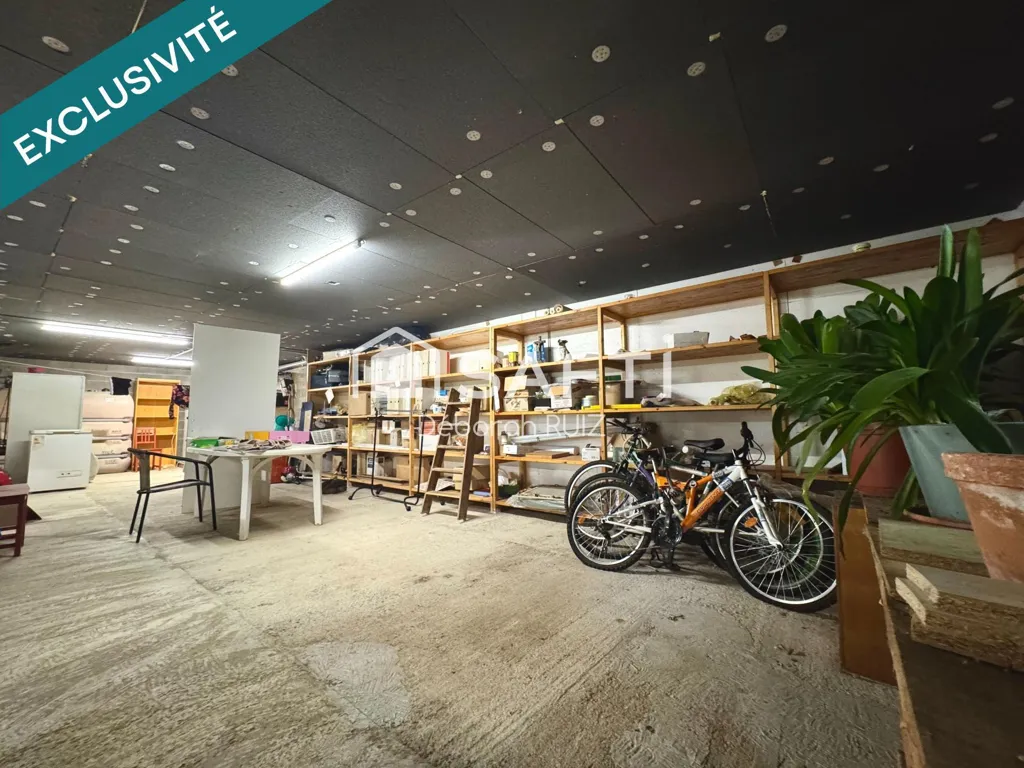 Lavanderia - House with Large Workshop in Quiet Area