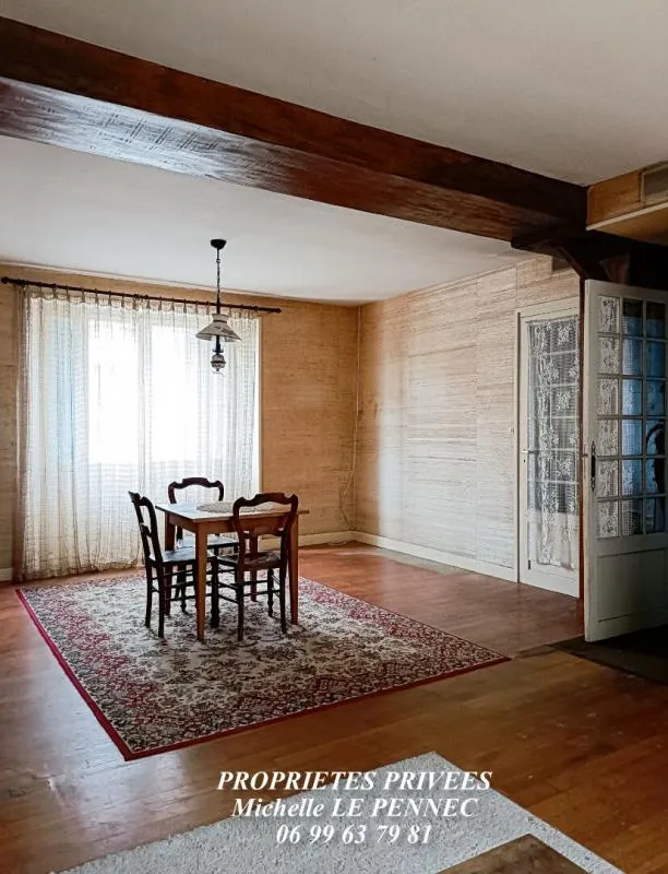 Salle à manger - Maison avec Jardin et Garage à Sermaises