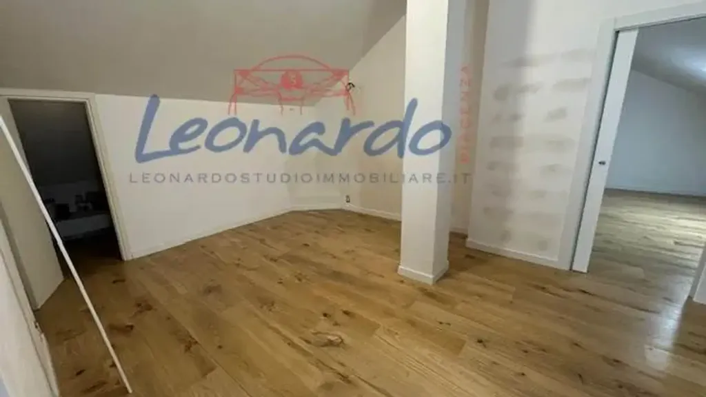 Pièces - Modernised Apartment with Garden View in Piacenza