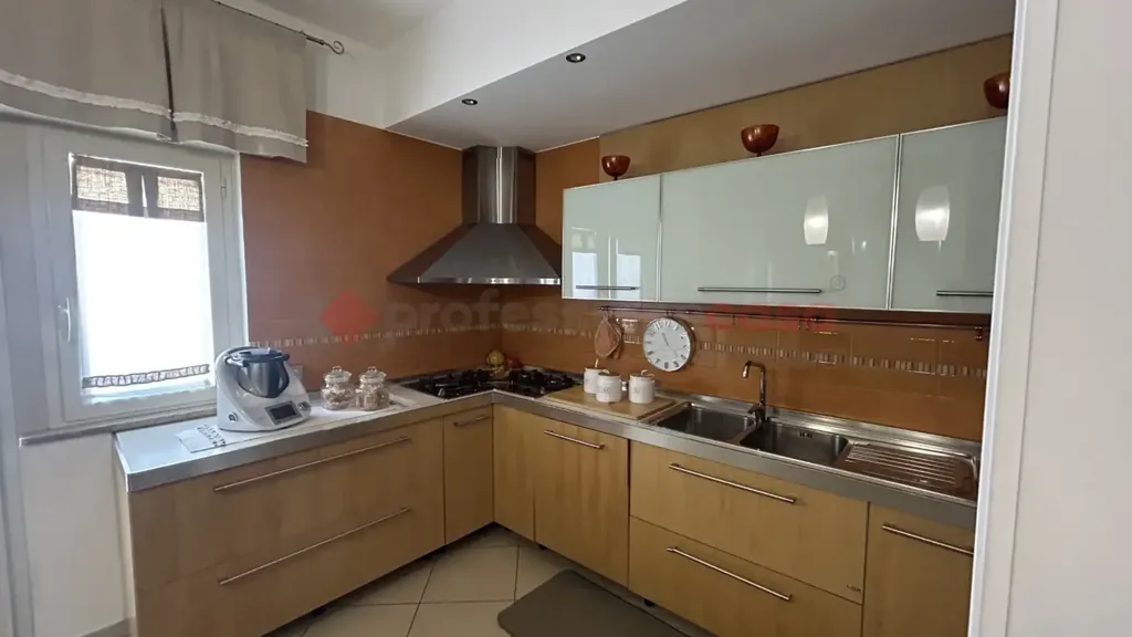 Cuisine - Refurbished Apartment with Double Exposure in Grottaglie