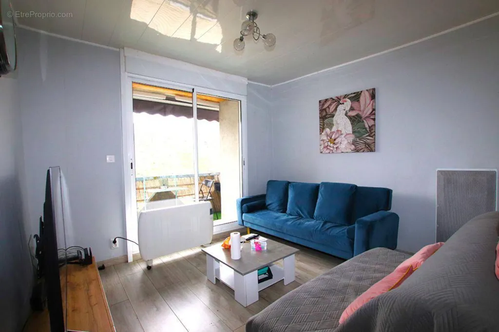 10-room apartment in Saint-Rome-De-Tarn