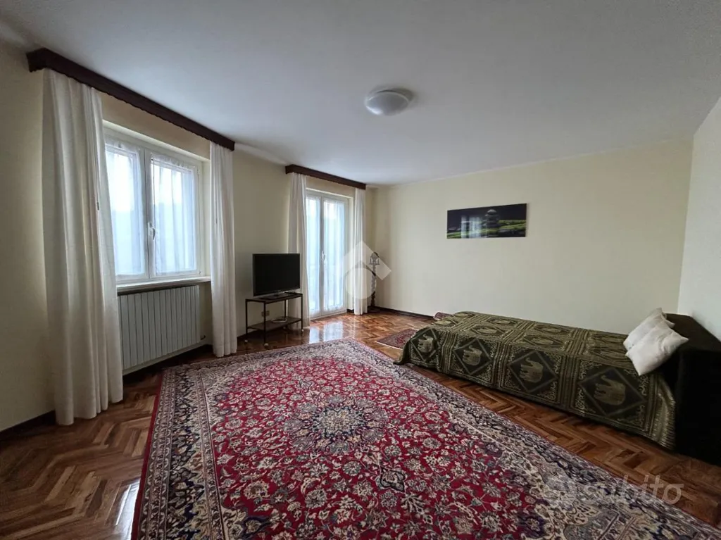 Maison 6 pièces à IT