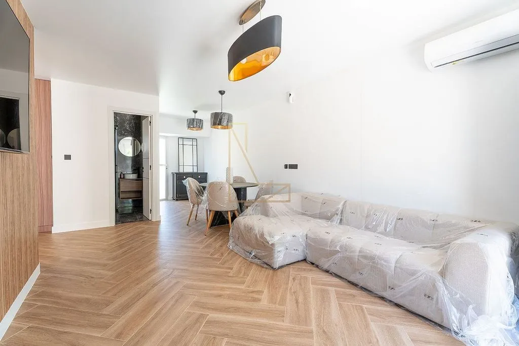 Elutuba - Renovated Semi-Detached Villa with Garden in La Nucía