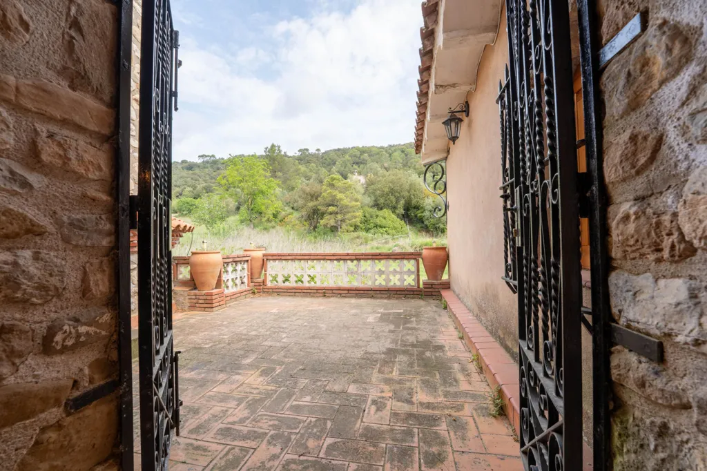 Terrasse - Rustic Masia with Pool in Cabanelles