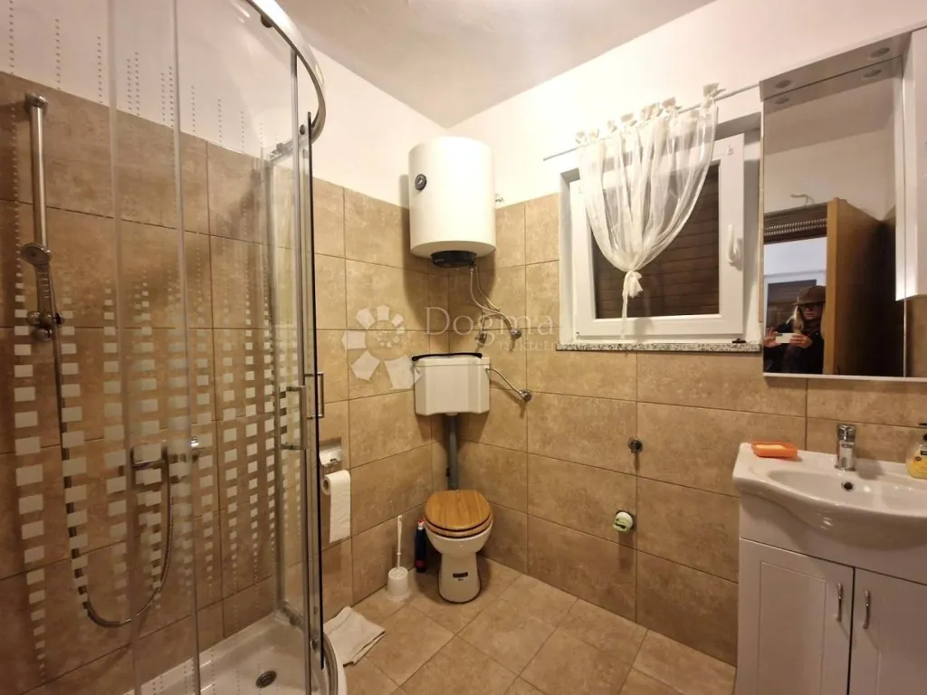 Bathrooms - Self-Contained House with Balcony in Punat