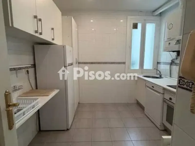 Cuisine - Spacious Flat with Balcony in Recoletos