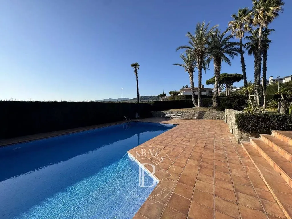 Bassein - Luxury Villa with Pool in El Masnou