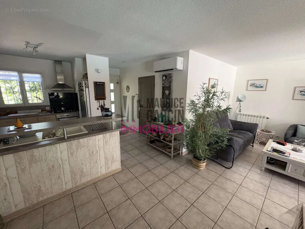 Cucina - Detached House with Pool in Le Thor