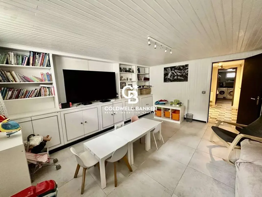 leisure_room
