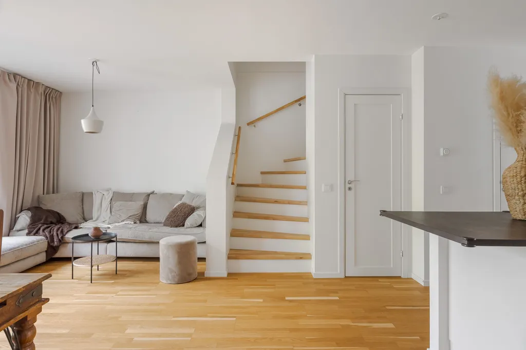 Living Room - Modern Flat with Balconies in Hasslum