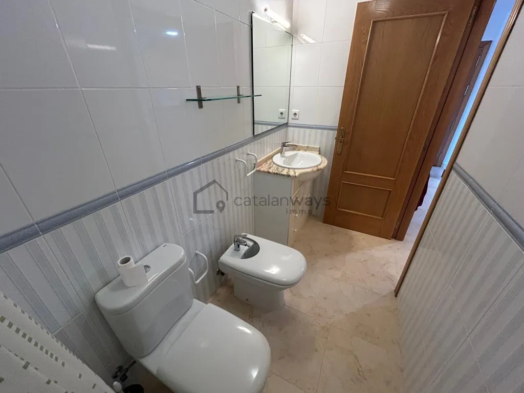 Vannitoad - Apartment with Balcony in Ampolla Centre