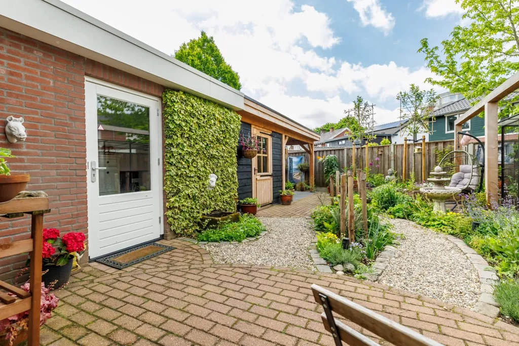 Jardin - Detached House with Garden in Almelo