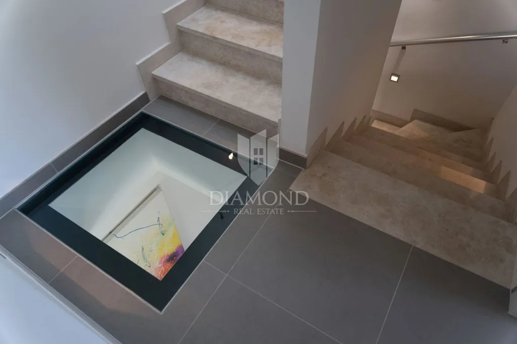 Toad - Designer Villa with Sea View in Vrsar
