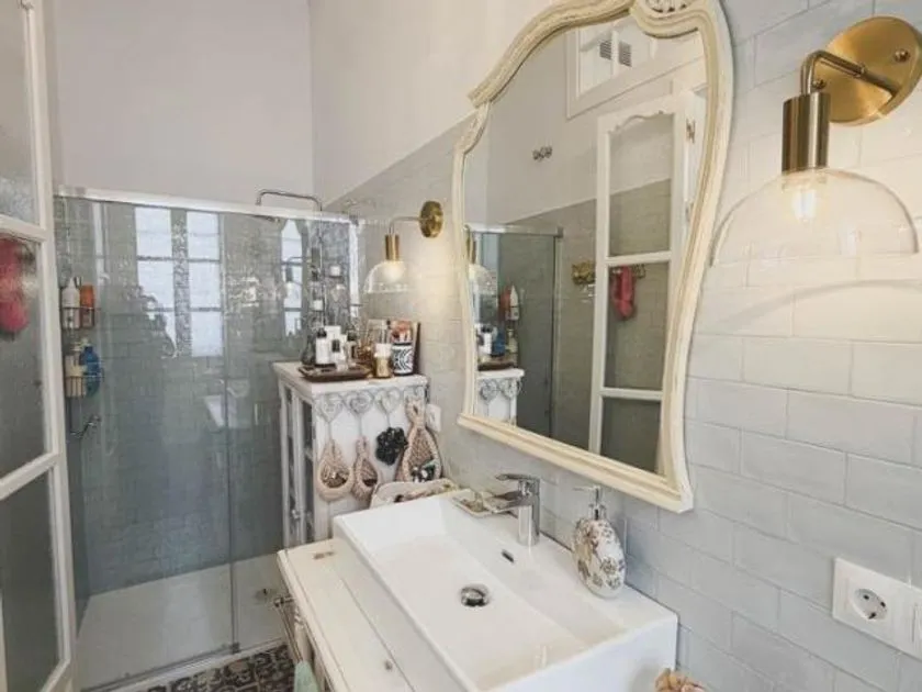 Salles de bain - Historic Flat with Balcony in Plaza España