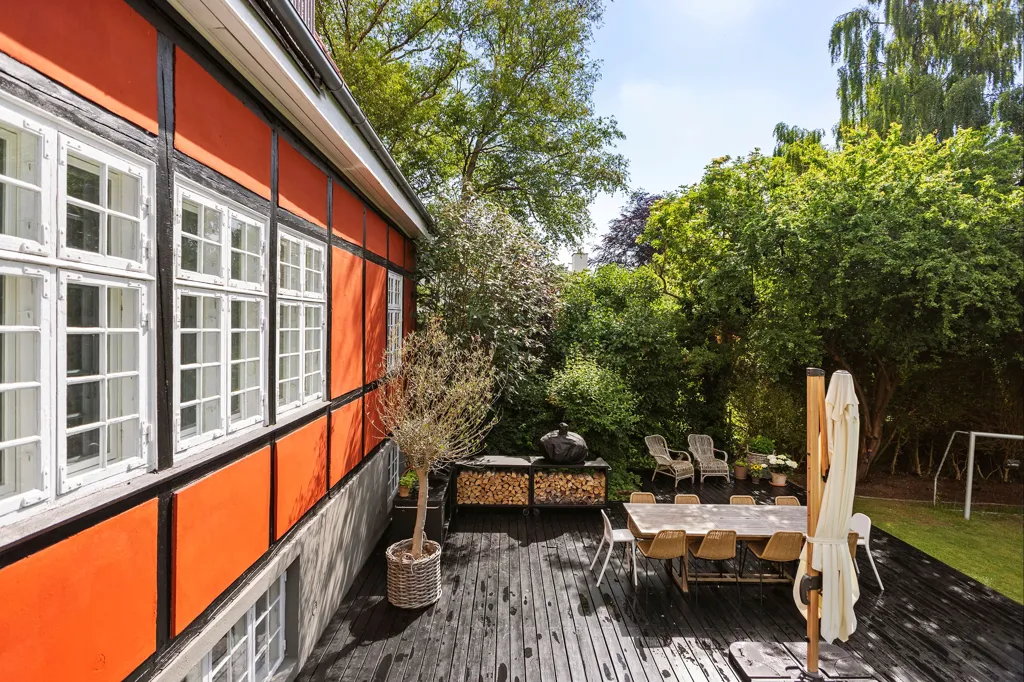 Terrazza - 1919 Villa with Garden in Charlottenlund