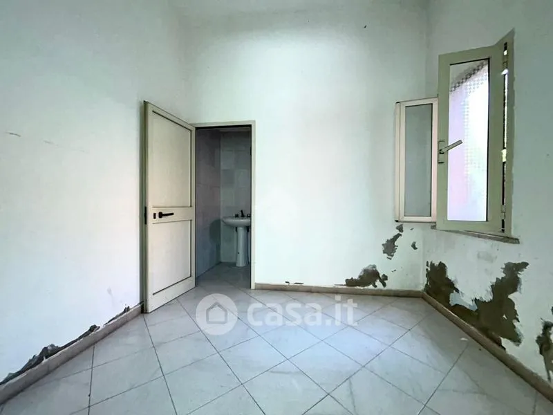 Pièces - Shopfront in Corso Gramsci, Capoterra