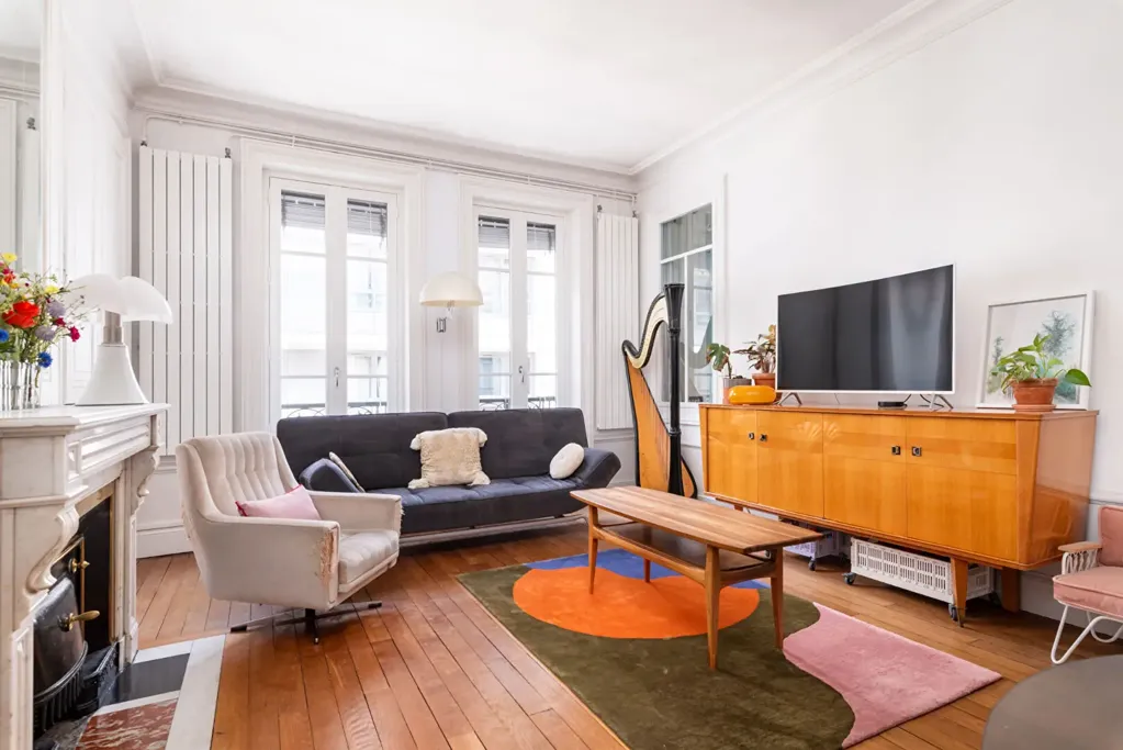 Séjour - Appartement Charmant avec Parquet au Quai du Rhône