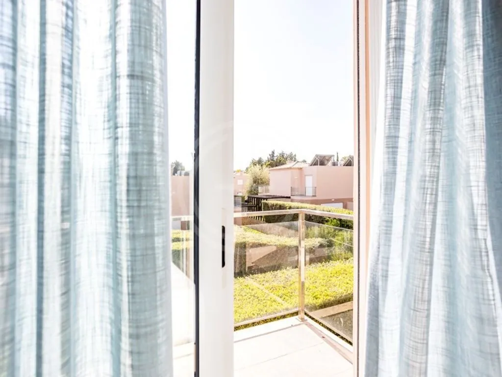 Balcon - Duplex T2 with Private Garden in Lagoa