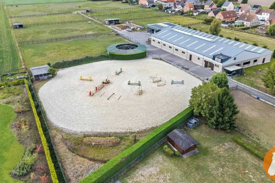 Õhuvaade - Equestrian Facility with Villa in Mechelen