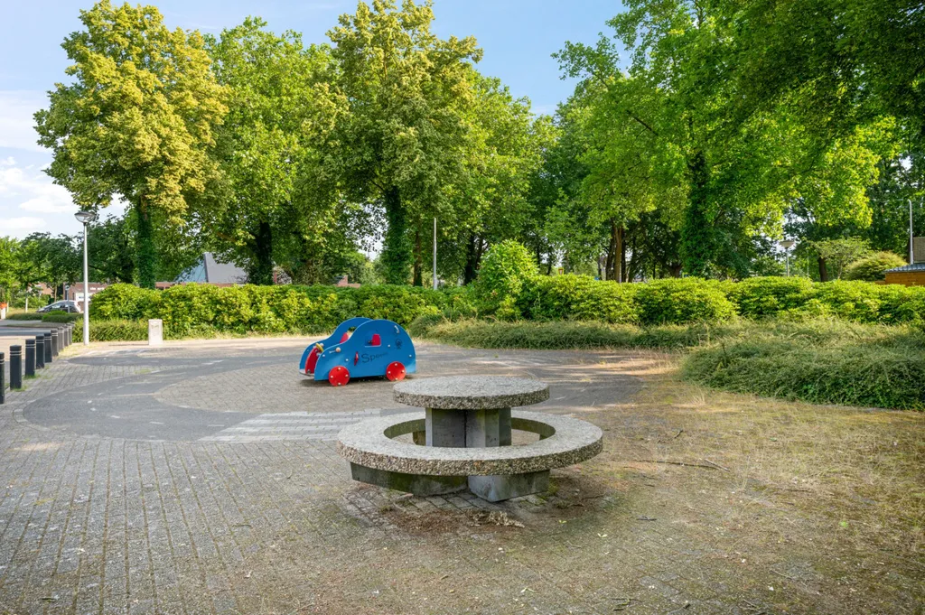Modern Family Home with Garden in Ede