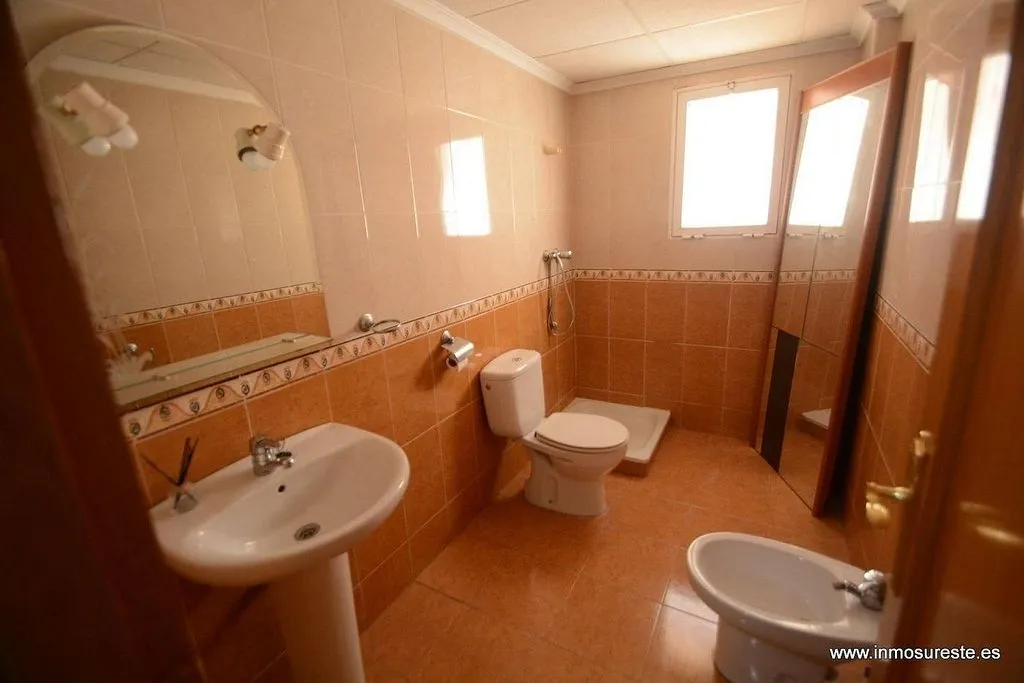 Salles de bain - Contemporary Flat with Private Patio in Orihuela