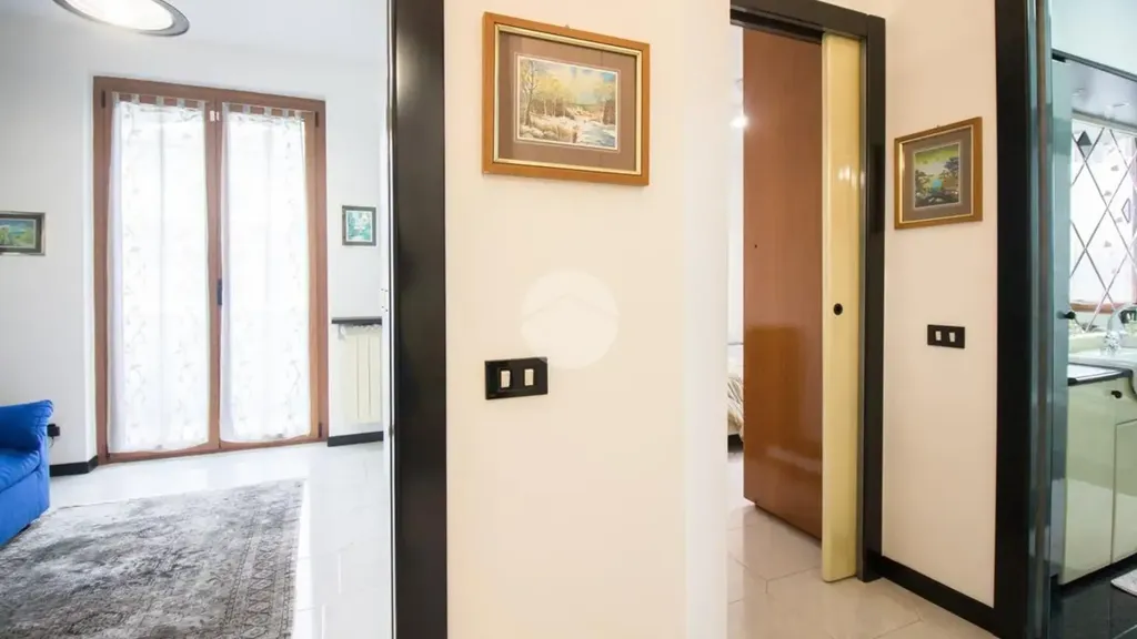 hallway_entrance