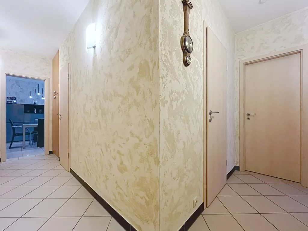Esik - Apartment with Terrace in Liège